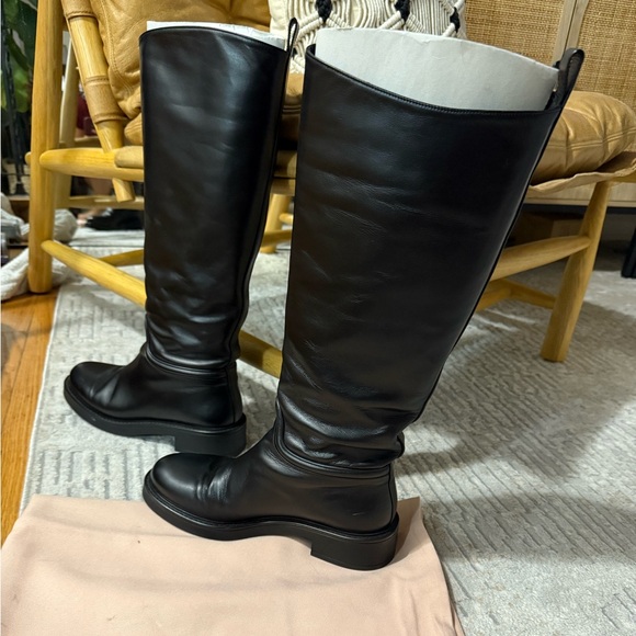 Beaut Stuart weitzman boots! Worn 3x - Picture 2 of 4